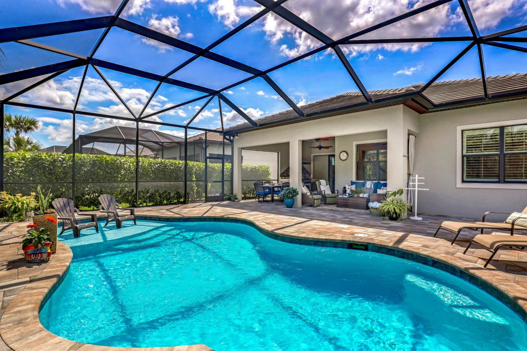 9383 Greyhawk Trl, Naples, FL 34120