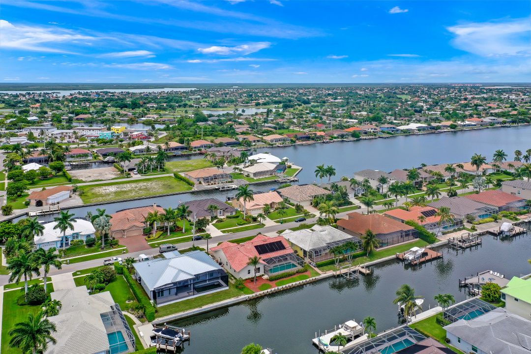 370 Capistrano Ct, Marco Island, FL 34145