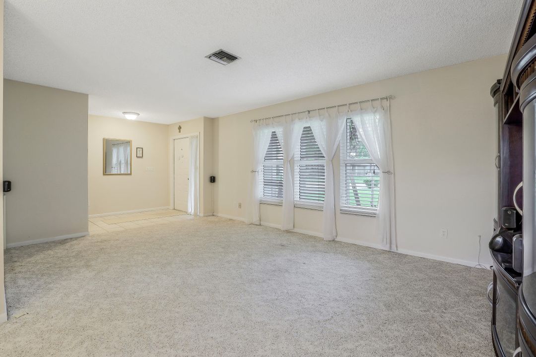 114 SE 7th St, Cape Coral, FL 33990