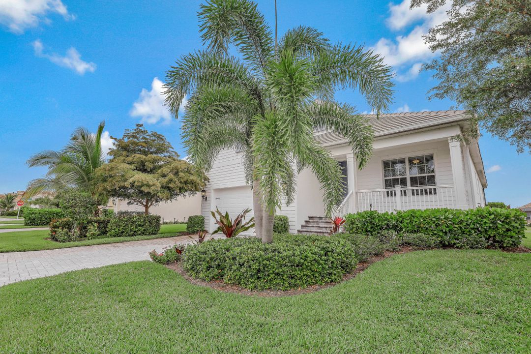 17817 Spanish Harbour Ct, Fort Myers, FL 33908