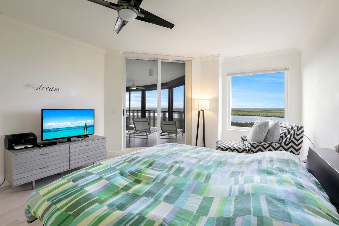 1050 Borghese Ln #804, Naples, FL 34114