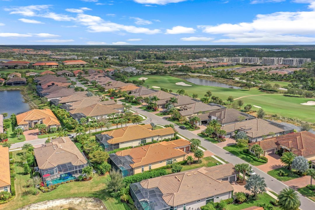 8651 Amour Ct, Naples, FL 34119