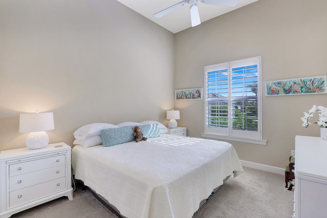 9319 Fieldstone Ln, Naples, FL 34120