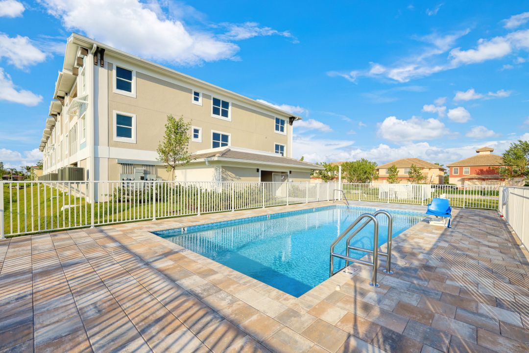 5126 Coronado Pkwy #2H, Cape Coral, FL 33904