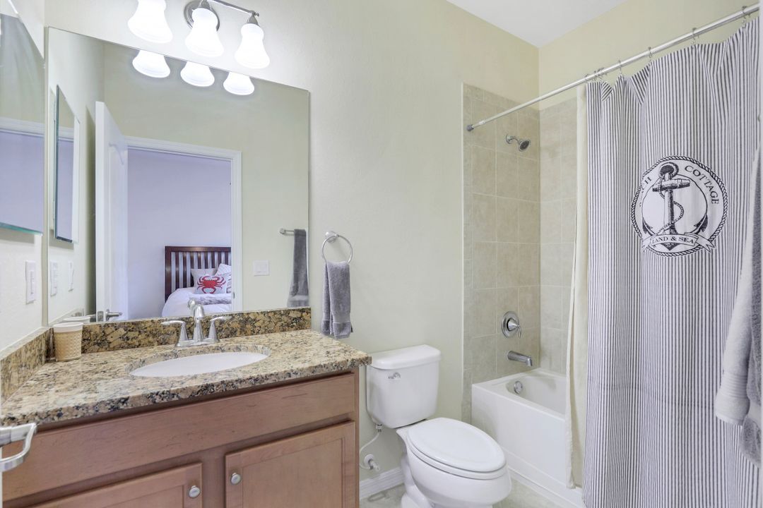 3618 Treasure Cove Cir, Naples, FL 34114