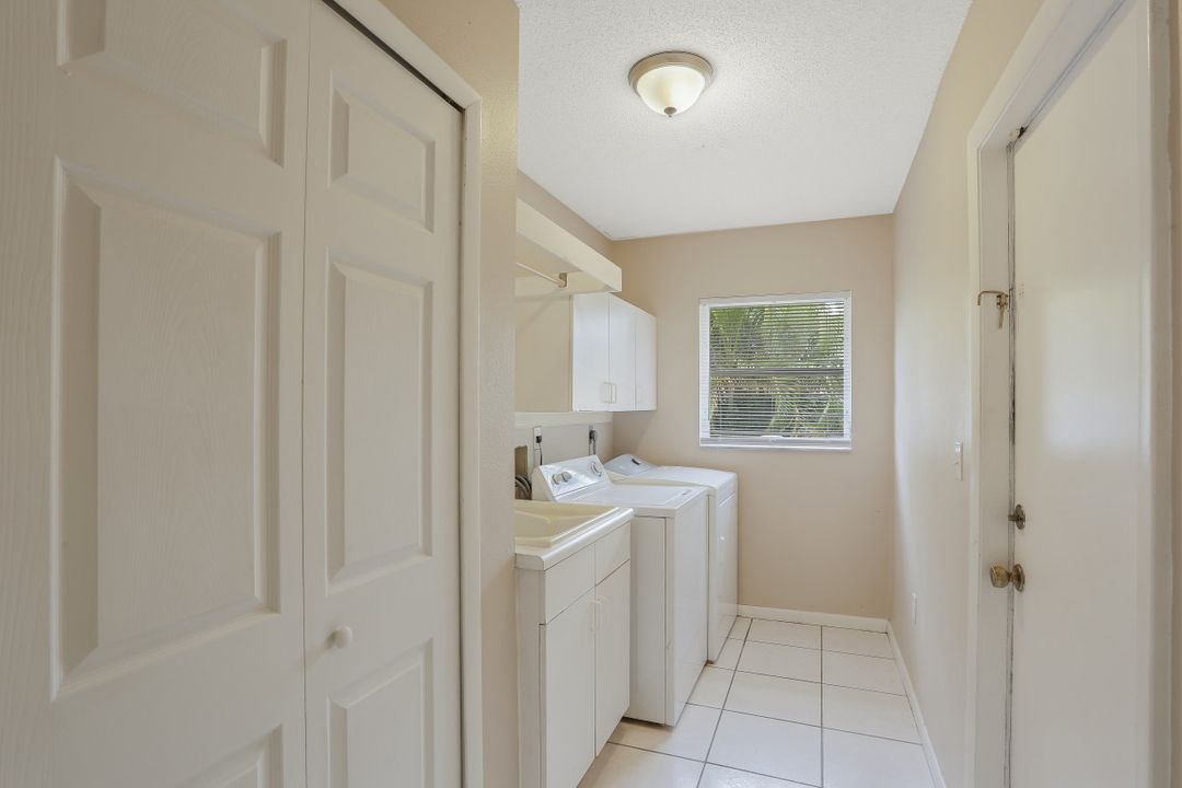 17384 Delaware Rd, Fort Myers, FL 33967