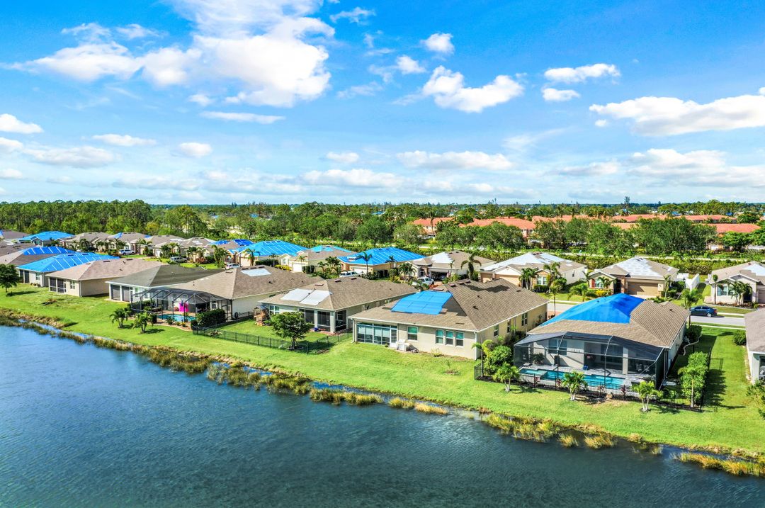 3188 Amadora Cir, Cape Coral, FL 33909