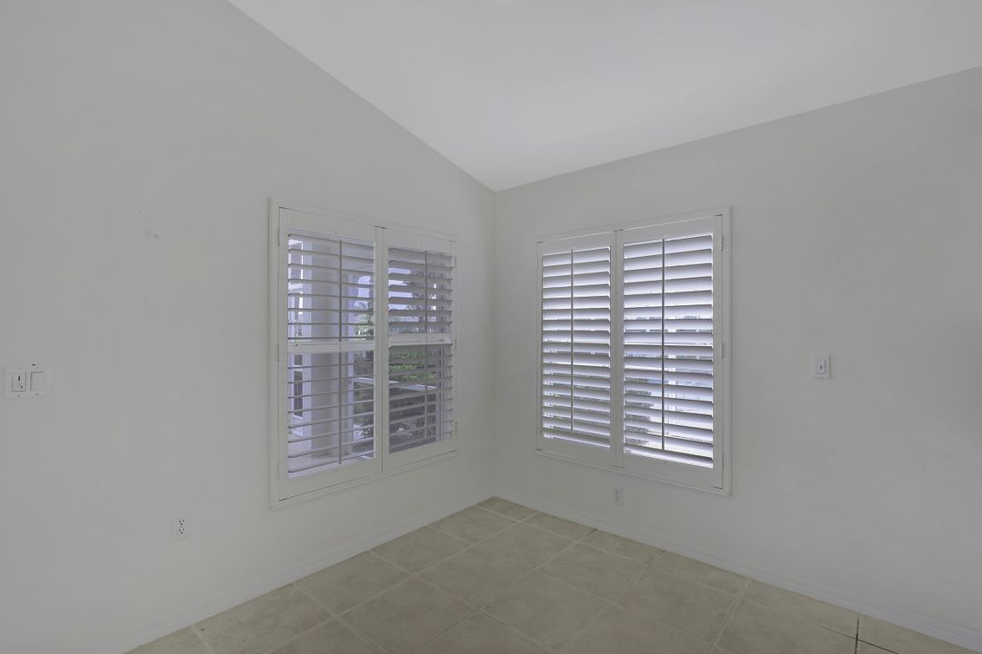 2432 Woodbourne Pl, Cape Coral, FL 33991