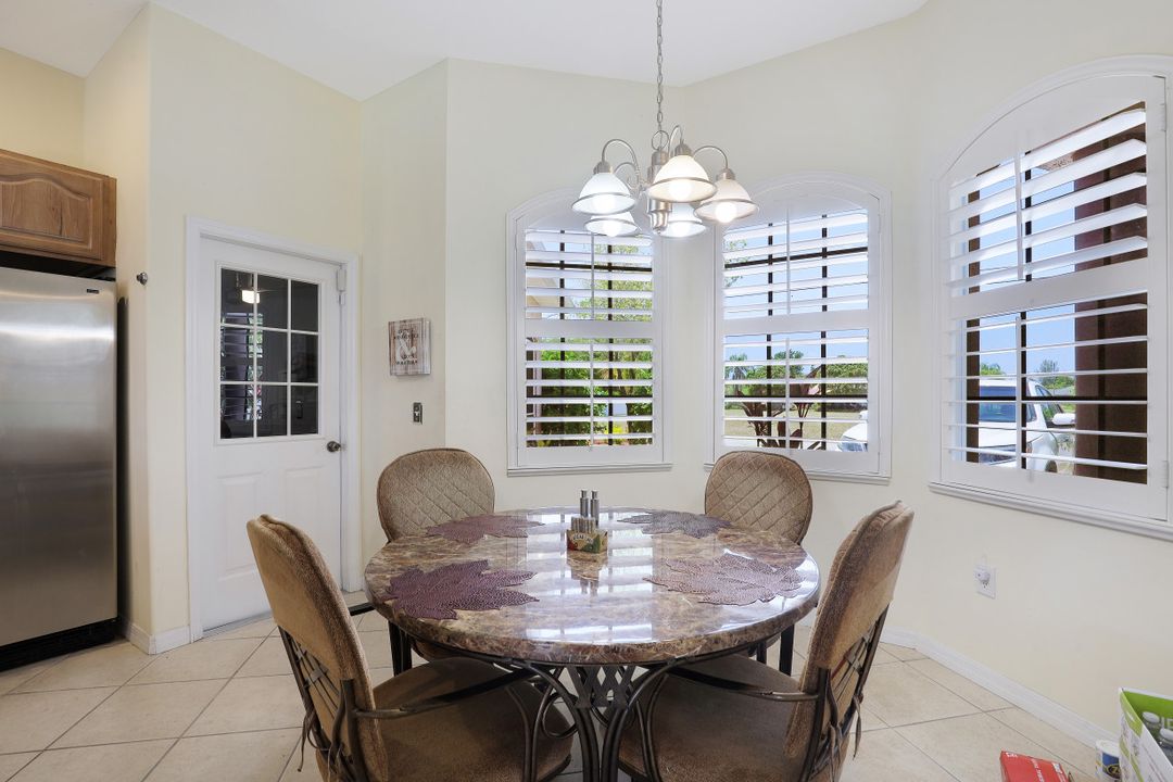 1409 SE 4th Pl, Cape Coral, FL 33990