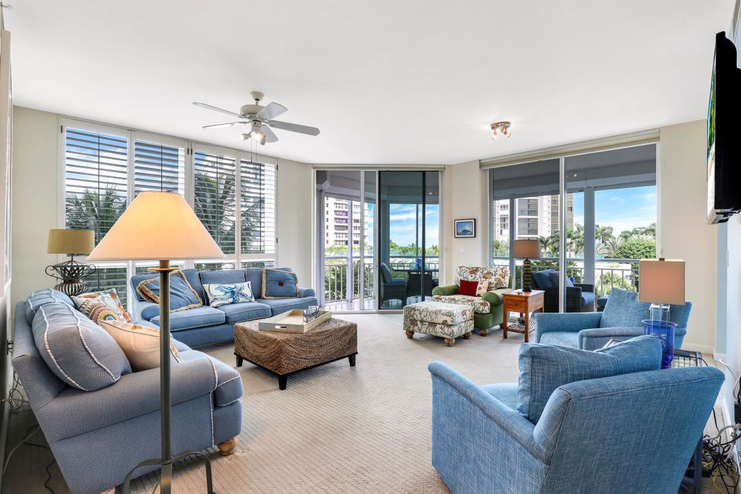 4255 Gulf Shore Blvd N #206, Naples, FL 34103