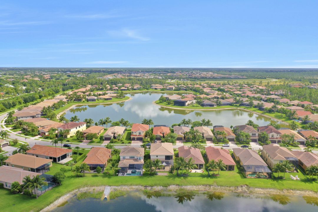 3718 Pleasant Springs Dr, Naples, FL 34119