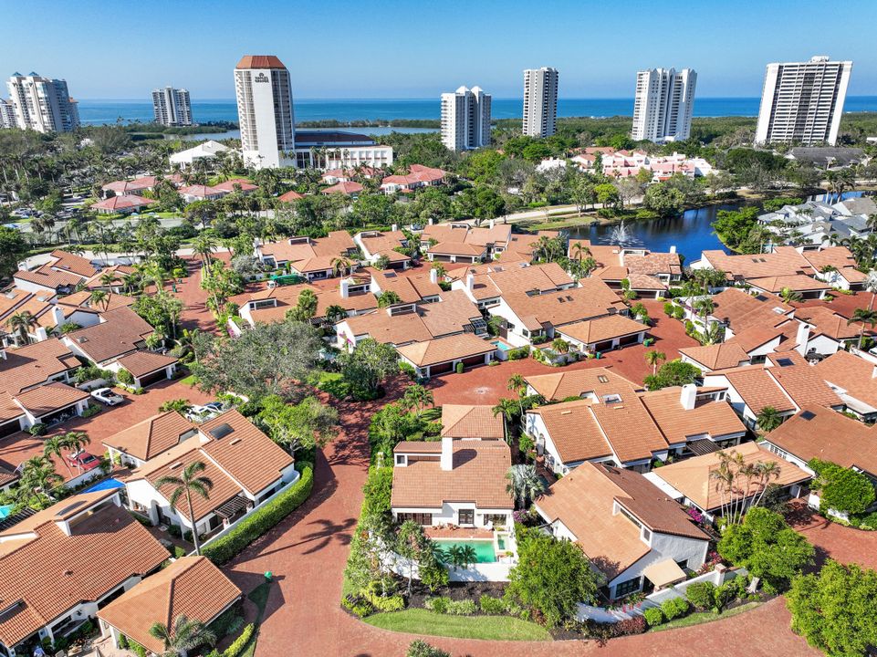 543 Bay Villas Ln, Naples, FL 34108