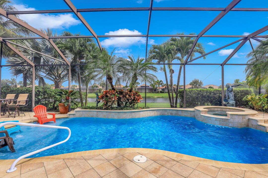 9403 Copper Rock Ct, Naples, FL 34120