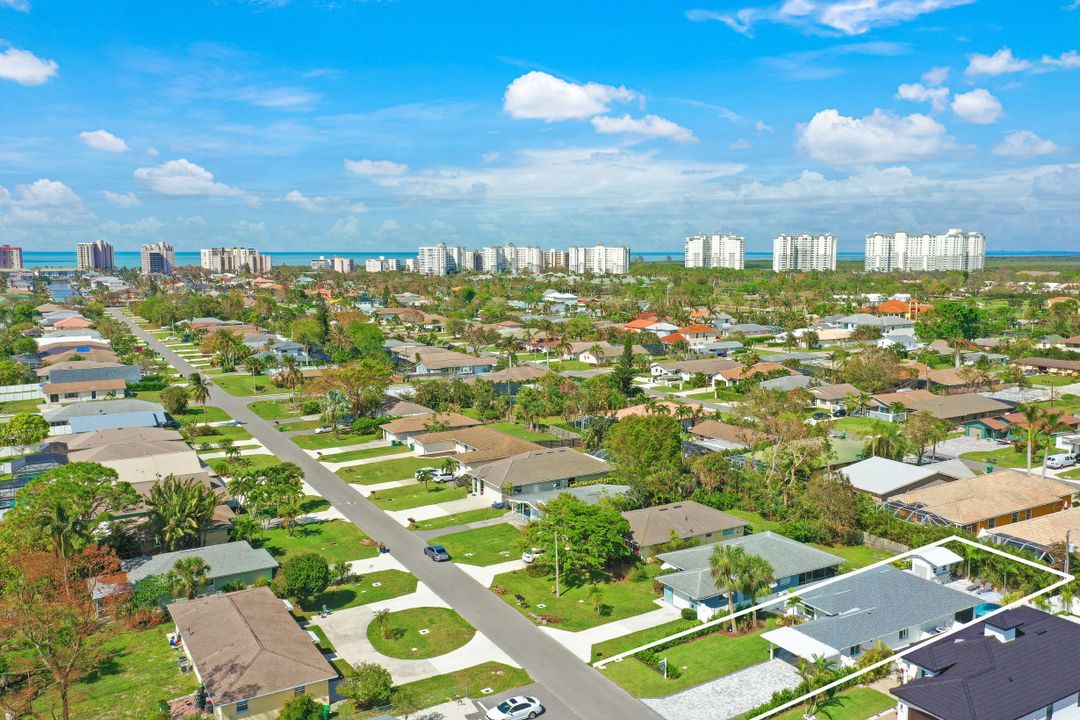 643 108th Ave N, Naples, FL 34108