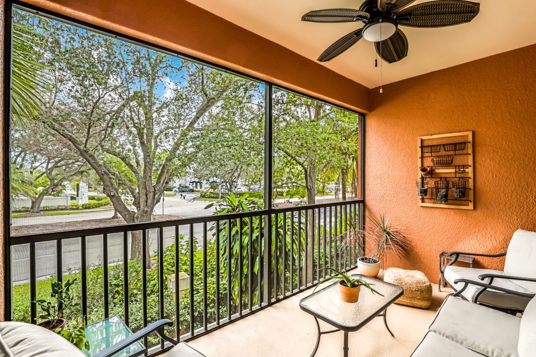 10020 Heather Ln #903, Naples, FL 34119