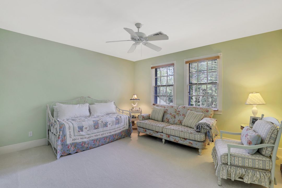 5760 Golden Oaks Ln, Naples, FL 34119