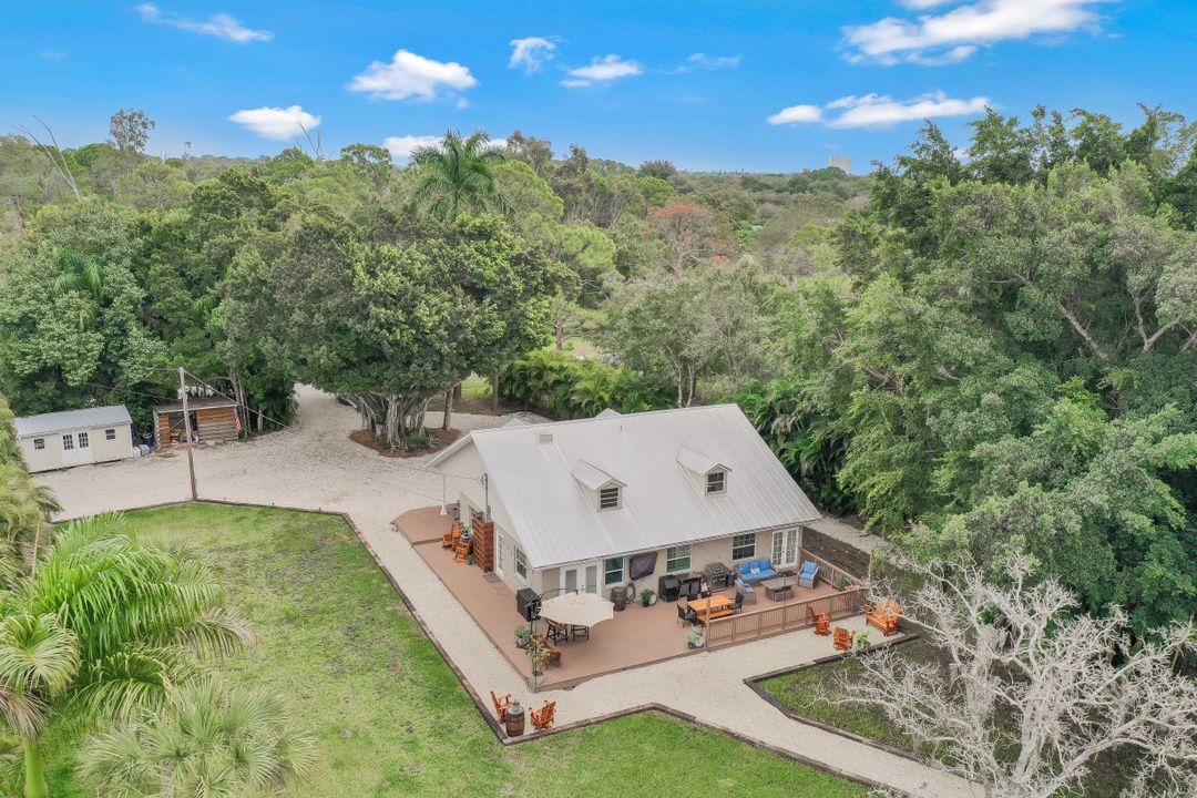 1313 Driftwood Dr, North Fort Myers, FL 33903