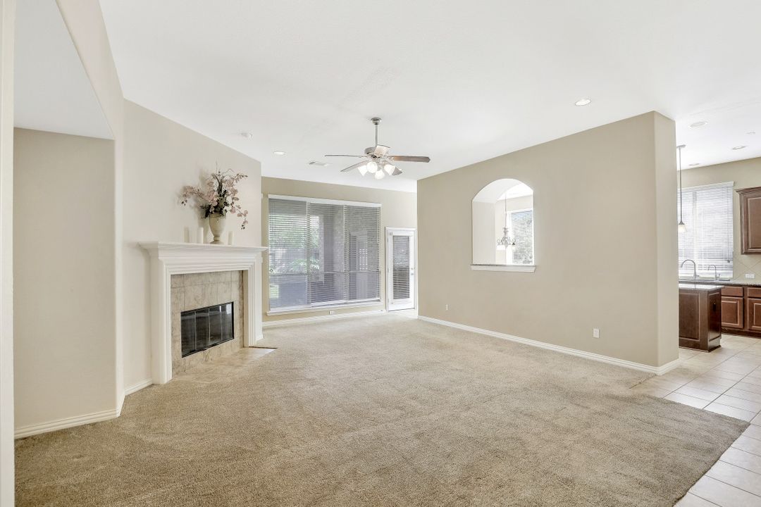 5327 Heath River Ln, Sugar Land, TX 77479