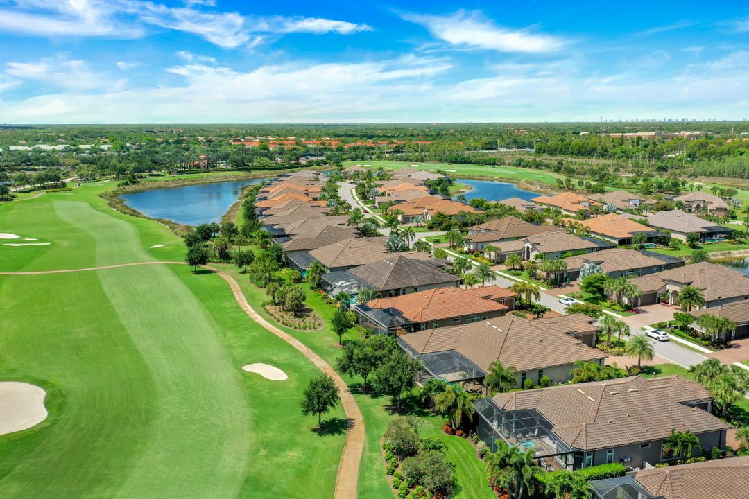 8678 Amour Ct, Naples, FL 34119