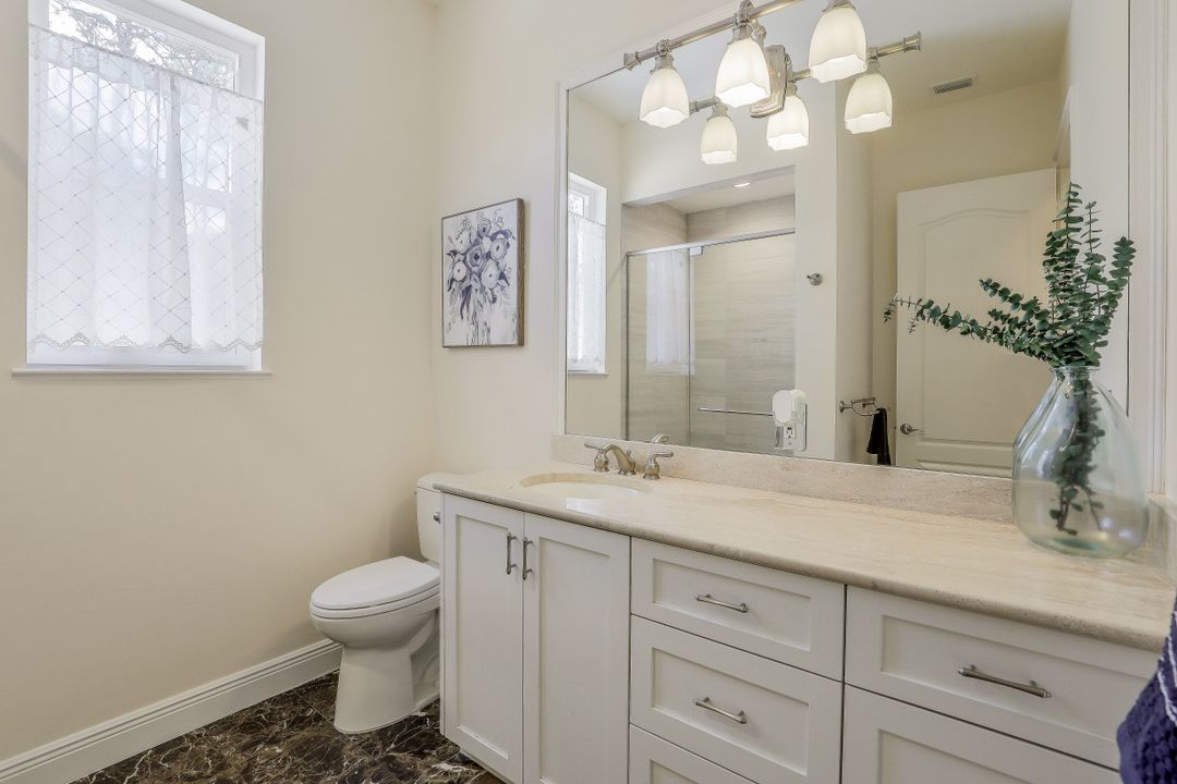 5645 Spanish Oaks Ln, Naples, FL 34119