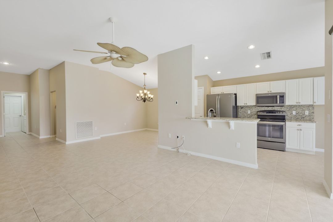 2435 Woodbourne Pl, Cape Coral, FL 33991