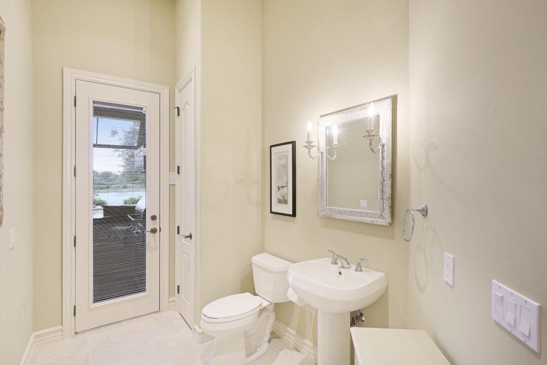 10590 Glen Lakes Dr, Bonita Springs, FL 34135