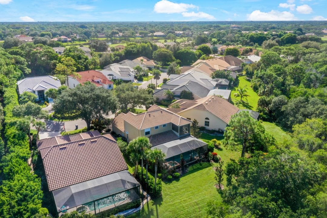 25251 Bay Cedar Dr, Bonita Springs, FL 34134