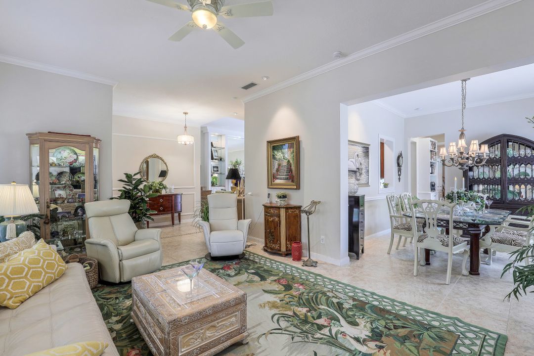 2909 Hatteras Way, Naples, FL 34119