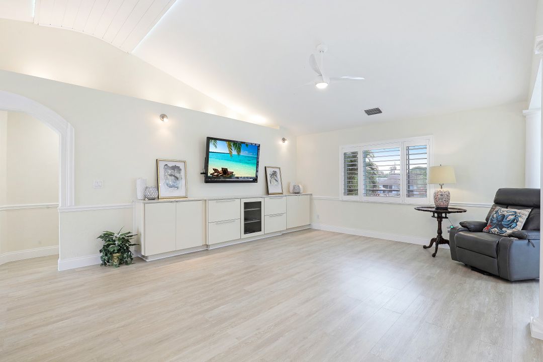 3831 Riviera Cir, Bonita Springs, FL 34134