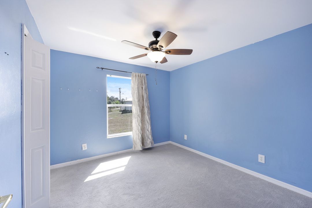 591 Pierre Cir, Lehigh Acres, FL 33974