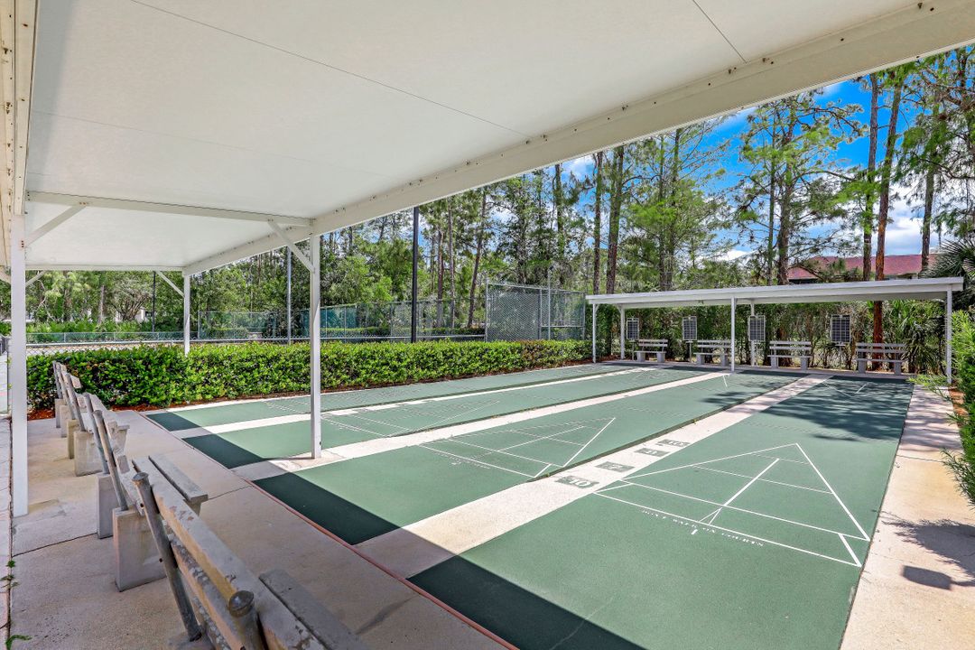 5716 Deauville Cir, Naples, FL 34112