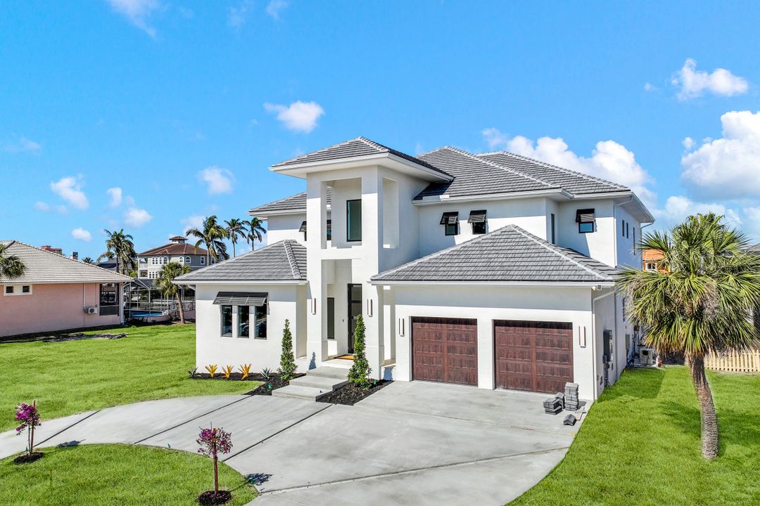 469 Germain Ave, Naples, FL 34108