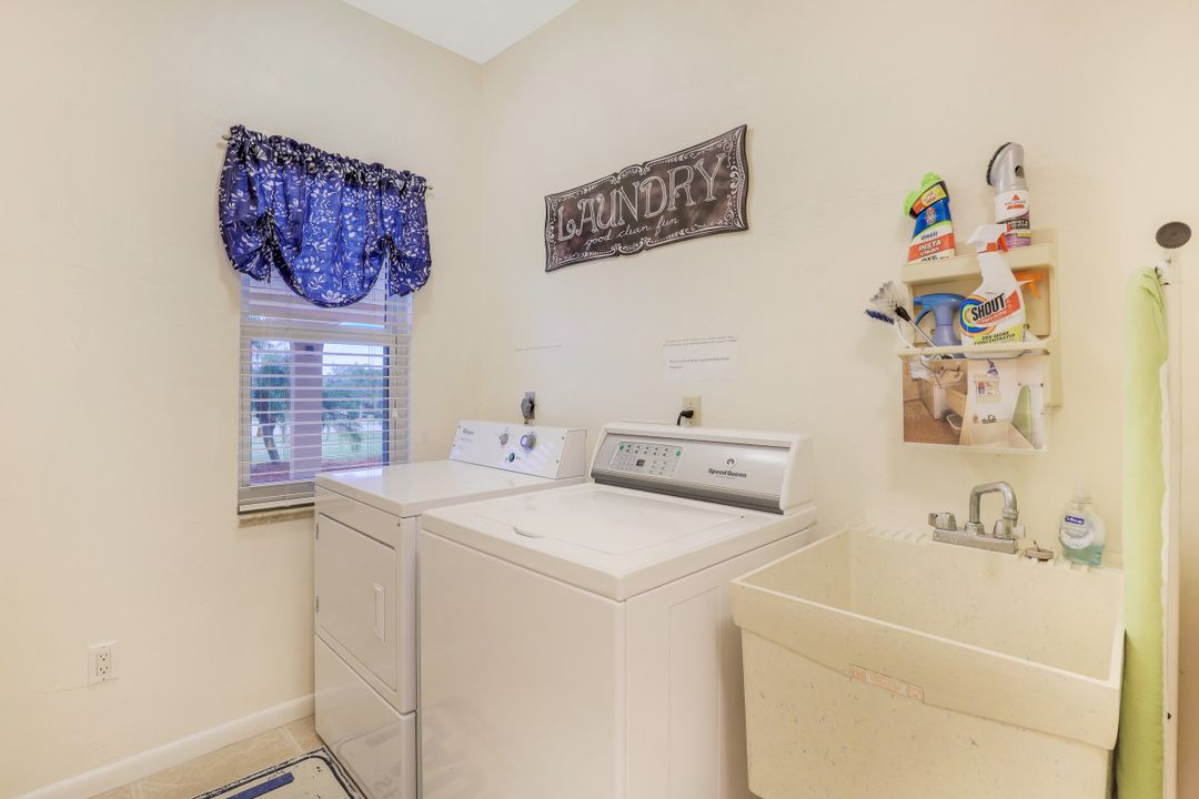 550 Inlet Dr, Marco Island, FL 34145