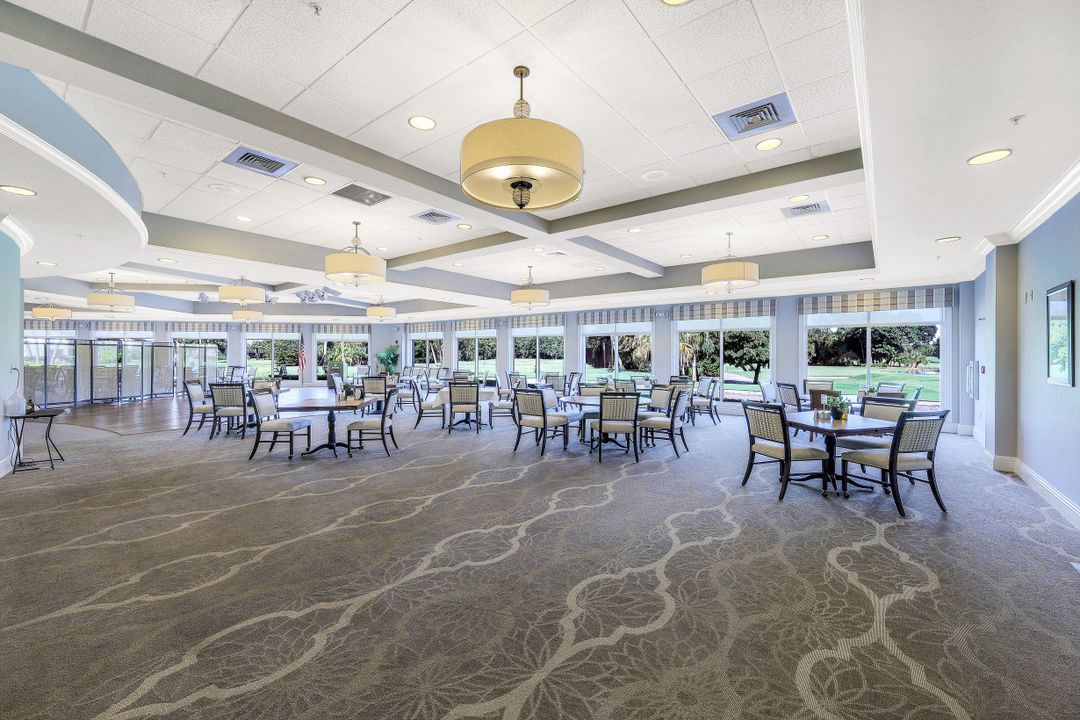 606 Kings Way, Naples, FL 34104