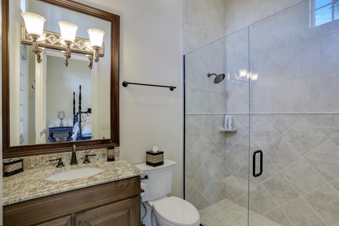 172 Seabreeze Ave, Naples, FL 34108