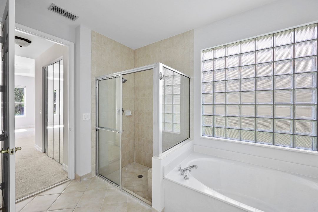 2366 Butterfly Palm Dr, Naples, FL 34119