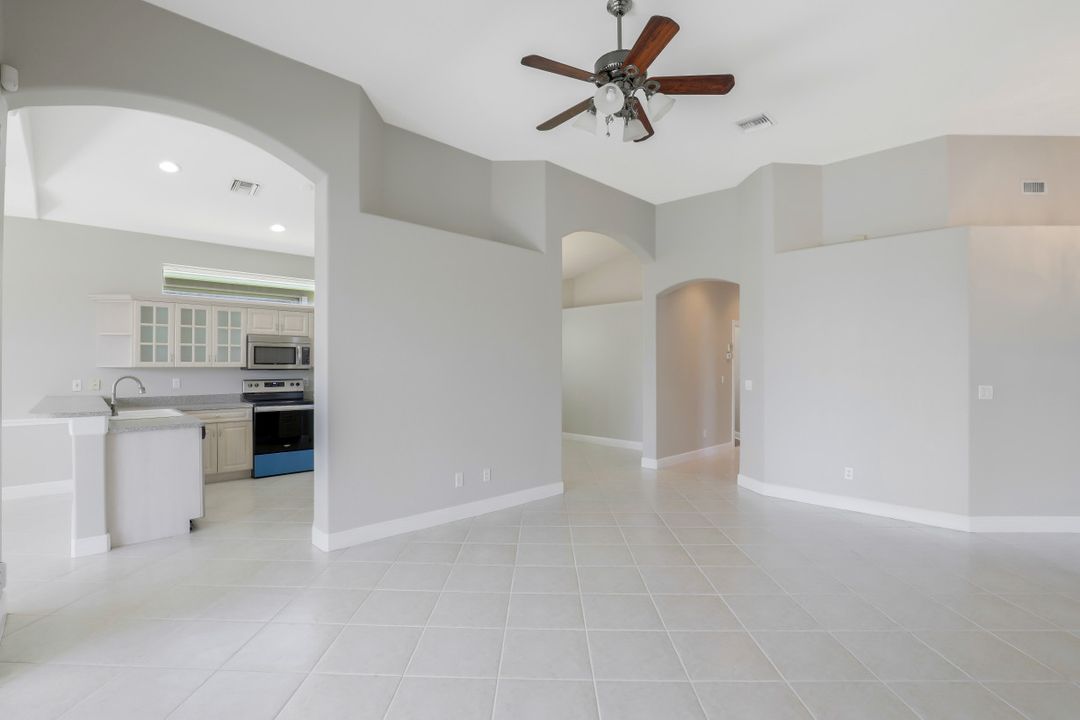 8039 Tauren Ct, Naples, FL 34119