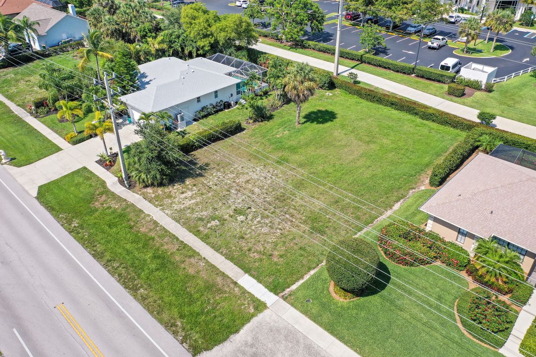 307 S Heathwood Dr, Marco Island, FL 34145