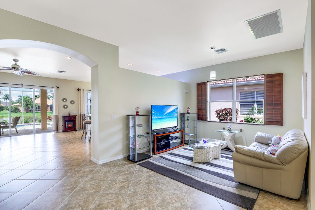 14087 Mirror Ct, Naples, FL 34114