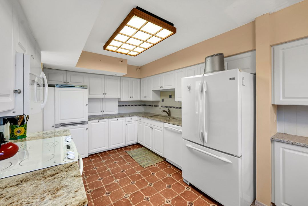 5501 Heron Point Dr #302, Naples, FL 34108