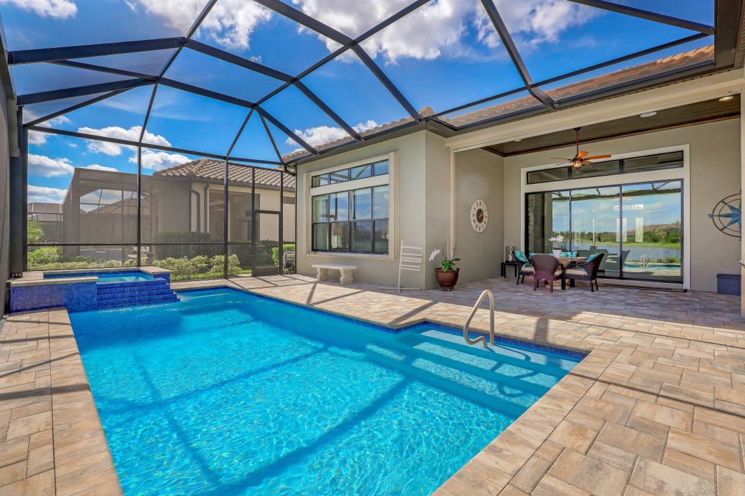 9418 Galliano Ter, Naples, FL 34119