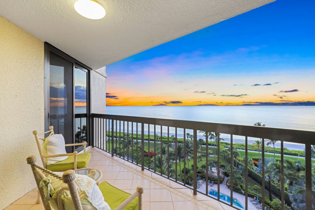 4551 Gulf Shore Blvd N #1003, Naples, FL 34103