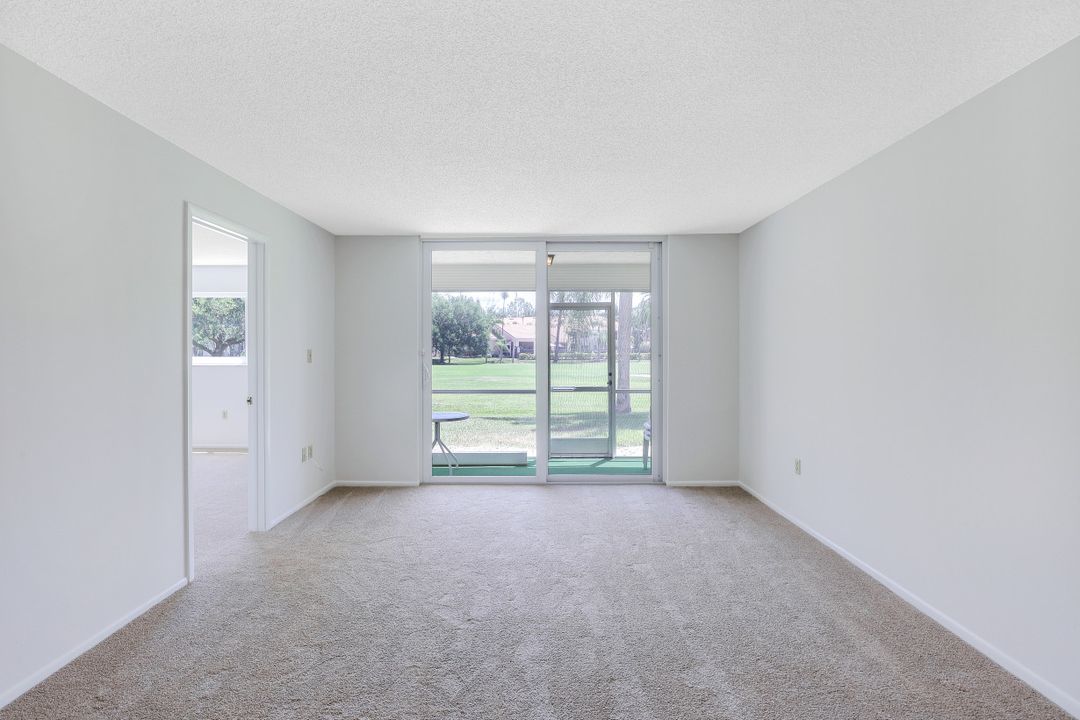 190 Turtle Lake Ct #101, Naples, FL 34105