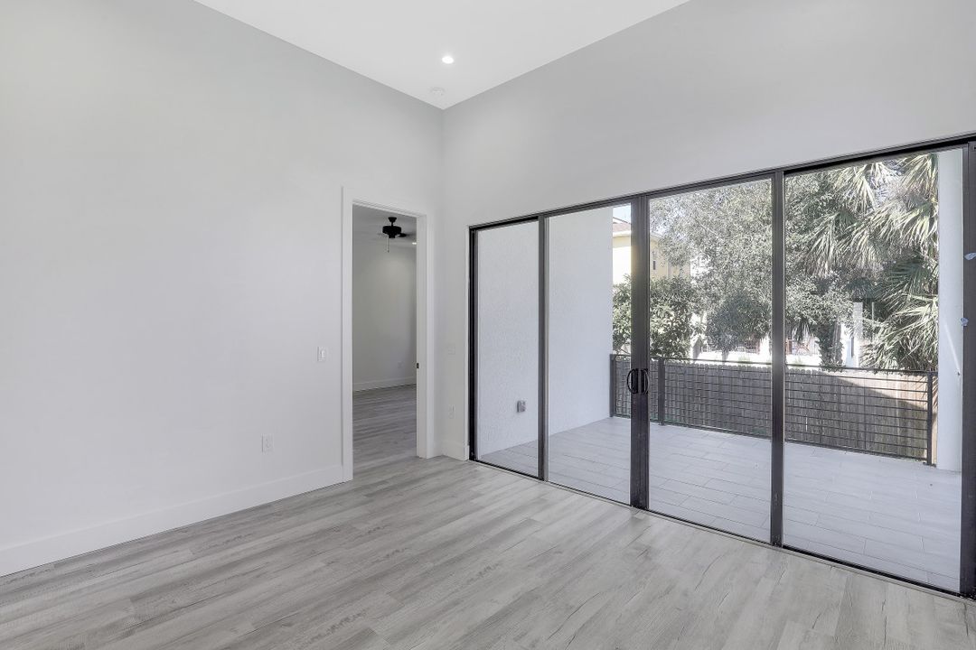 3021 Lunar St, Naples, FL 34112