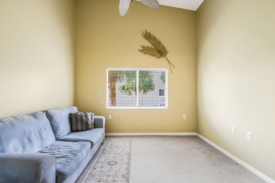 2386 Magnolia Ln #16, Naples, FL 34112