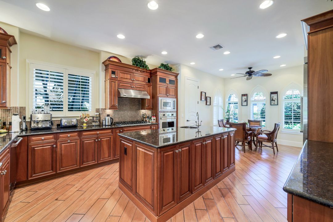 2919 Tiburon Blvd E, Naples, FL 34109