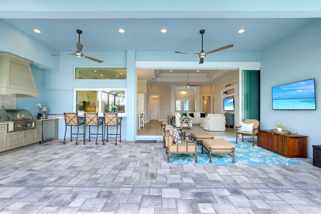 5771 Clarendon Dr, Naples, FL 34113