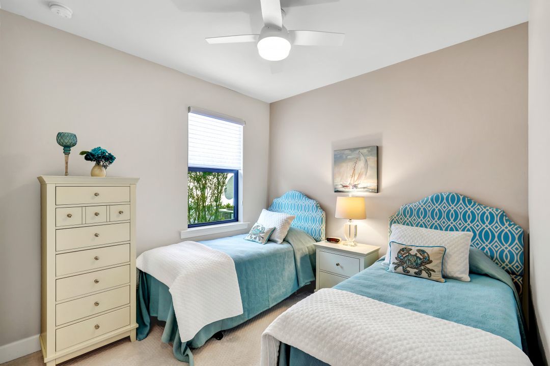 16341 Camden Lakes Cir, Naples, FL 34110