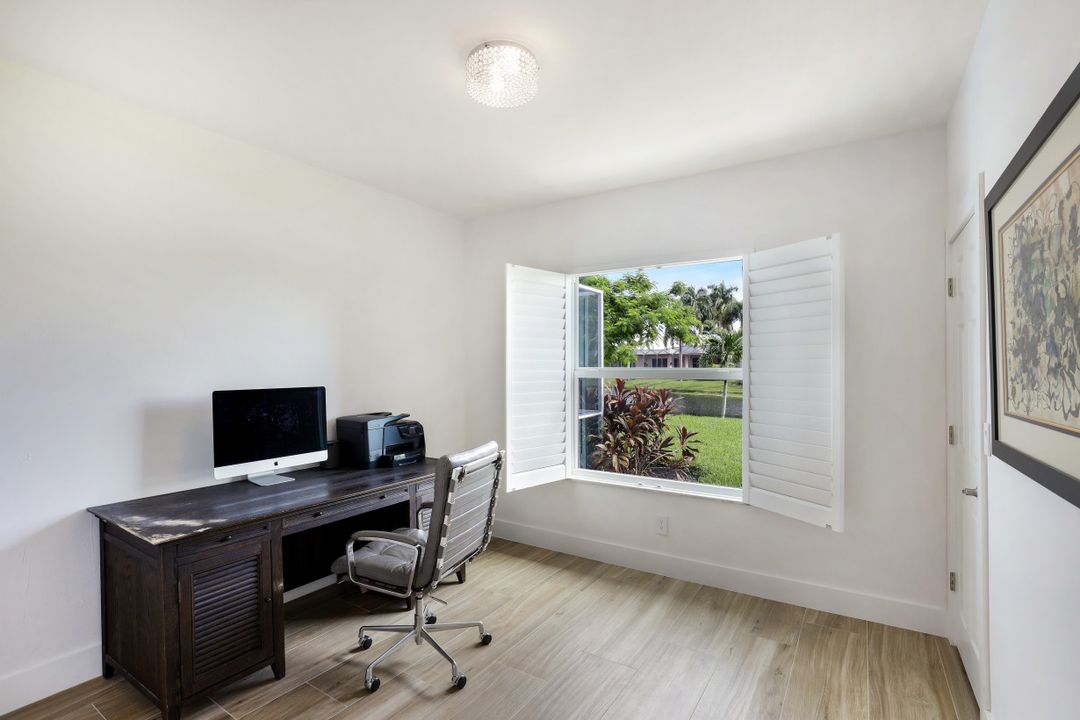 11102 Phoenix Way, Naples, FL 34119