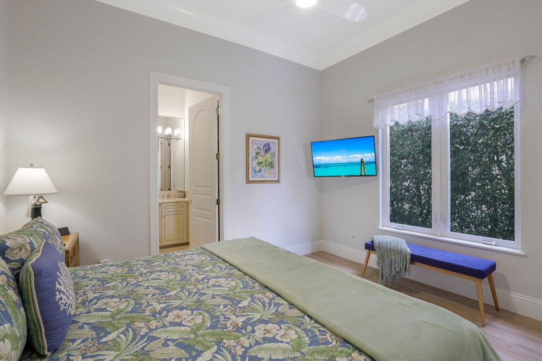 268 Edgewater Ct, Marco Island, FL 34145